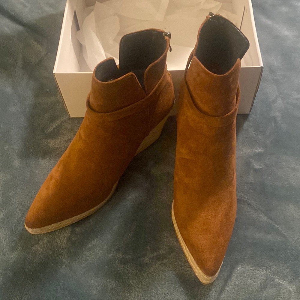 Faux Suede Knot Detail Point Toe Espadrille Wedge Boots